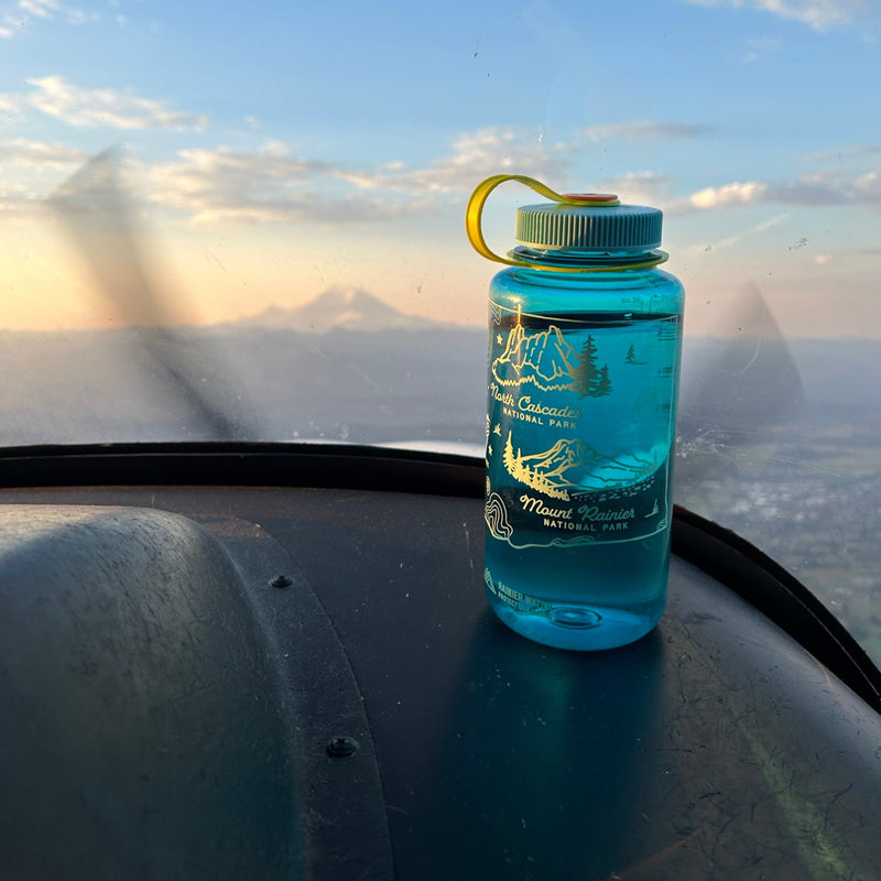 Washington National Parks - 32oz Water Bottle - Cerulean Blue + Sea Lid
